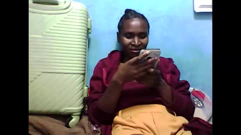 Snapshot of zuana14 chatting on 10-13-25, 08:58 zuana14 online show from 10-13-25, 08:58