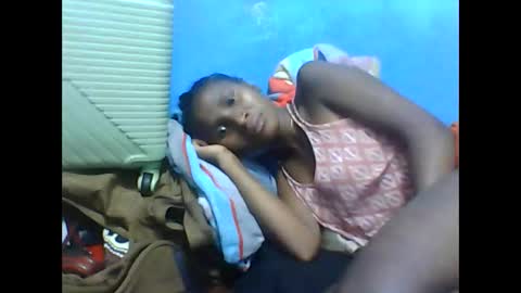 Snapshot of zuana14 chatting on 10-16-25, 09:16 zuana14 online show from 10-16-25, 09:16