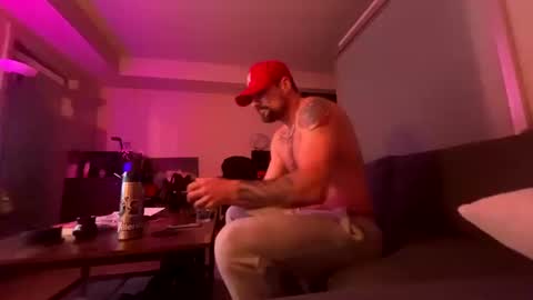 Zuko online show from 10-20-25, 01:11