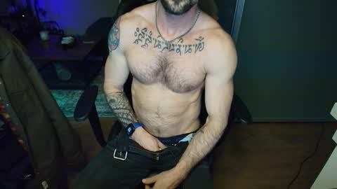 Snapshot of zuko_zen69 chatting on 02-24-26, 04:43 Zuko online show from 02-24-26, 04:43