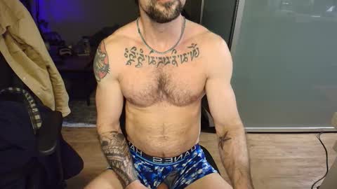 Snapshot of zuko_zen69 chatting on 03-05-26, 01:40 Zuko online show from 03-05-26, 01:40