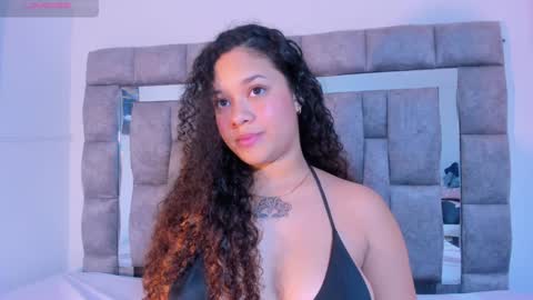 Snapshot of zulyjones chatting on 12-16-24, 07:21 Zuly online show from 12-16-24, 07:21