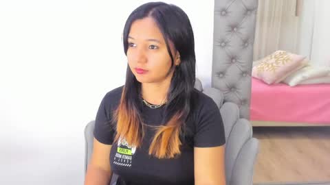 Im Zusan My schedule is from 1030pm to 430 am colombian time online show from 04-29-26, 02:59