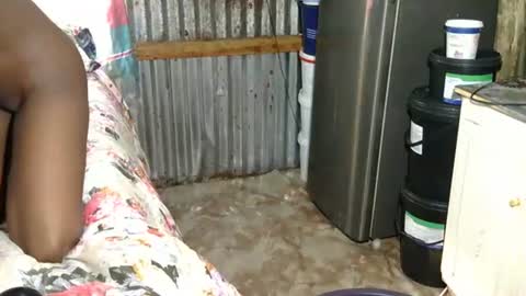 Snapshot of zuzu_angel chatting on 03-05-26, 06:42 pam online show from 03-05-26, 06:42