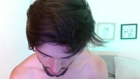 Snapshot of zyon_benet1 chatting on 09-21-25, 01:46 Zyon online show from 09-21-25, 01:46