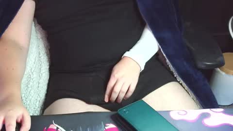 Snapshot of zzz1111230776 chatting on 10-24-25, 10:22 zzz1111230776 online show from 10-24-25, 10:22