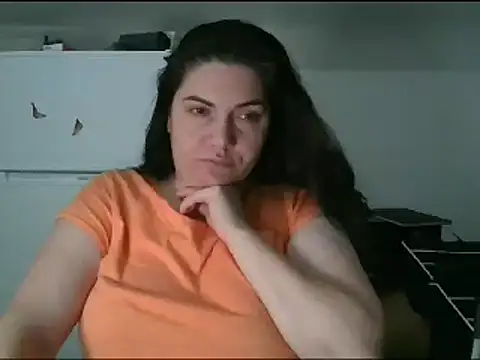 Snapshot of Squirtlady38 chatting on 12-30-24, 02:20 Squirtlady38 online show from 12-30-24, 02:20