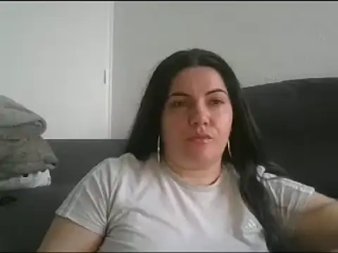 Snapshot of Squirtlady38 chatting on 02-04-25, 09:07 Squirtlady38 online show from 02-04-25, 09:07