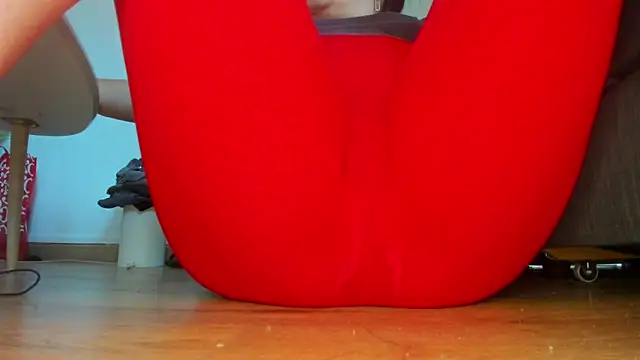 Squirtlady38 online show from 06-15-26, 10:06