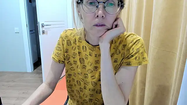 angelmommu online show from 09-22-25, 05:26