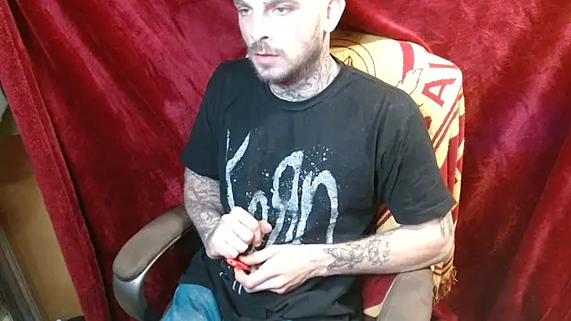 Snapshot of DADDY_KANE8--- chatting on 03-14-25, 03:04 DADDY KANE8--- online show from 03-14-25, 03:04