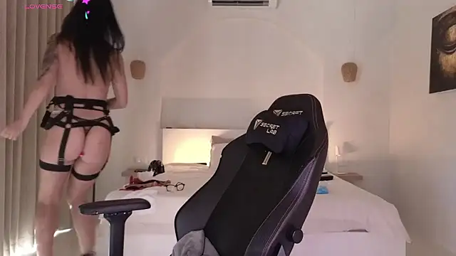 Helena Karel online show from 01-17-26, 08:41