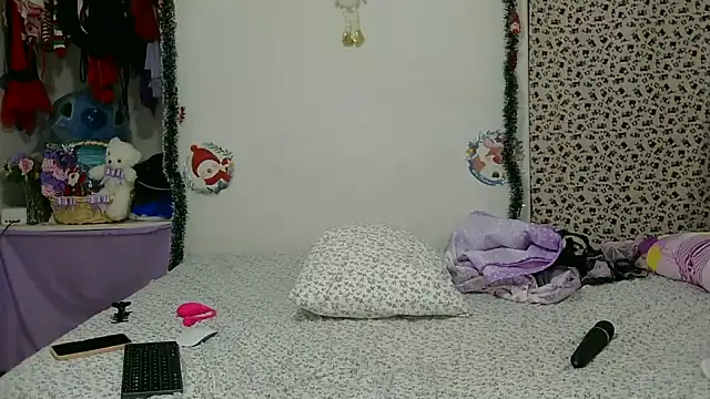 carolhot23 online show from 12-09-24, 04:23
