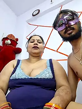 MOM-SUN-COUPLE online show from 02-06-25, 04:03
