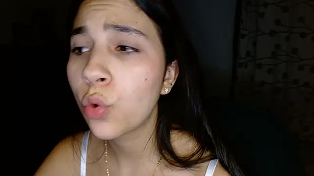 mia  lopez  online show from 01-03-25, 05:06