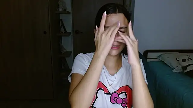 Snapshot of mia__lopez_ chatting on 02-28-26, 04:02 mia lopez online show from 02-28-26, 04:02