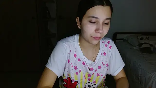 Snapshot of mia__lopez_ chatting on 03-19-26, 03:43 mia lopez online show from 03-19-26, 03:43