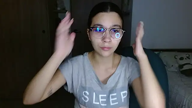 Snapshot of mia__lopez_ chatting on 03-25-26, 03:45 mia lopez online show from 03-25-26, 03:45