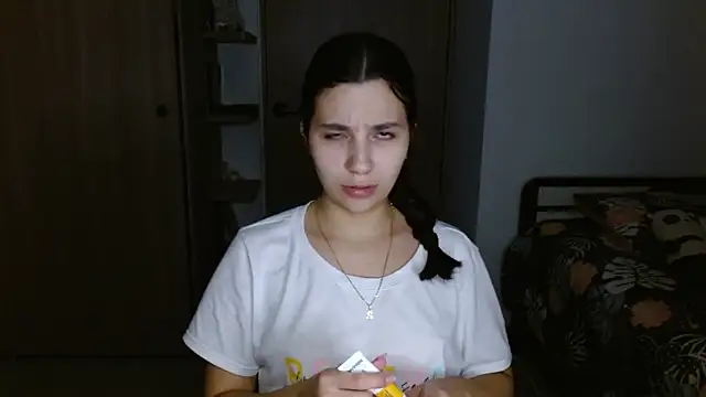 mia  lopez  online show from 05-06-26, 04:30