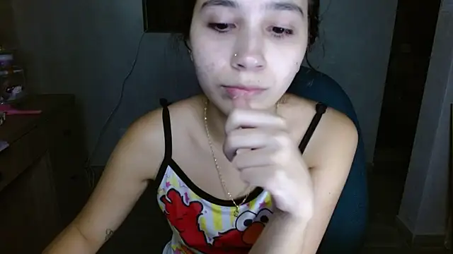 mia  lopez  online show from 06-19-26, 04:06