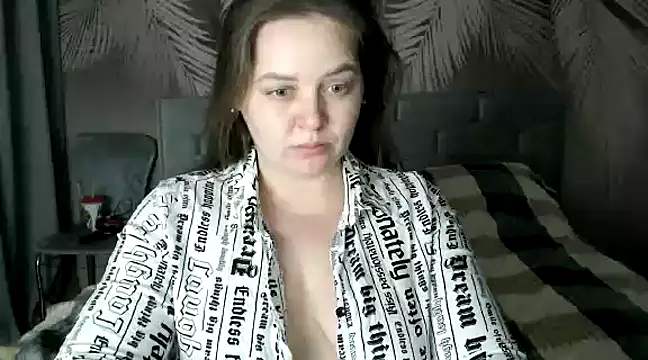 Snapshot of uliastar chatting on 12-12-24, 07:08 uliastar online show from 12-12-24, 07:08
