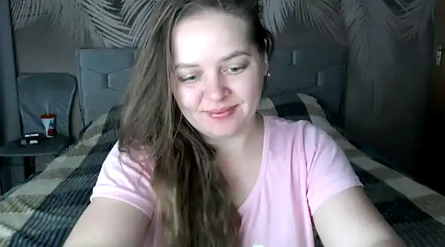 Snapshot of uliastar chatting on 12-16-24, 06:21 uliastar online show from 12-16-24, 06:21