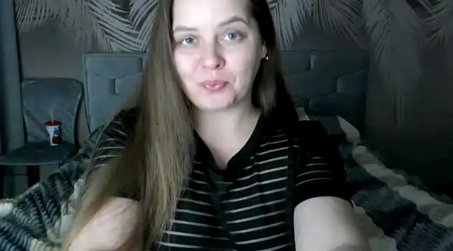 Snapshot of uliastar chatting on 12-16-24, 12:27 uliastar online show from 12-16-24, 12:27