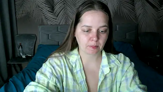 uliastar online show from 11-21-25, 08:24