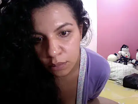 gatubelahot online show from 01-08-25, 02:03