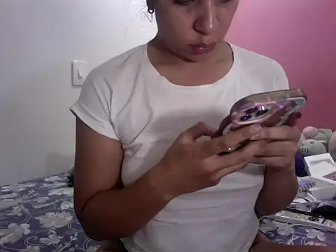 gatubelahot online show from 02-22-25, 02:06