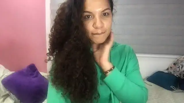 gatubelahot online show from 09-24-25, 02:15