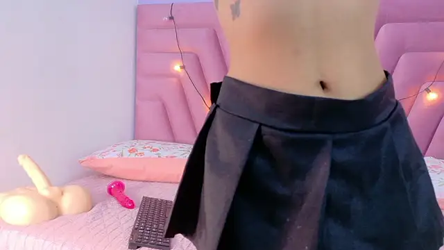 kinkylittlegirll online show from 01-18-26, 12:53