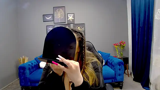 Katewalker  online show from 03-18-25, 06:04