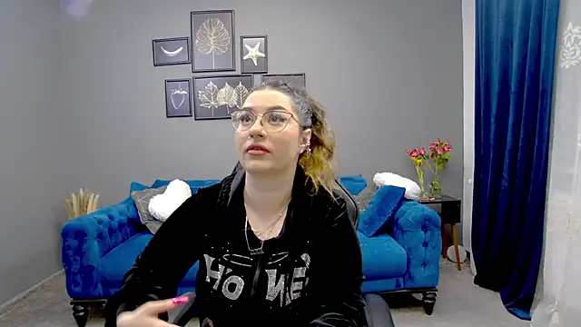 Katewalker  online show from 03-19-25, 06:12