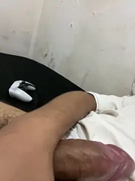 Snapshot of Magosupreme chatting on 10-16-25, 06:47 Magosupreme online show from 10-16-25, 06:47