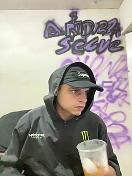 Snapshot of Magosupreme chatting on 03-08-26, 04:49 Magosupreme online show from 03-08-26, 04:49