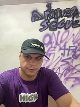 Snapshot of Magosupreme chatting on 03-22-26, 04:27 Magosupreme online show from 03-22-26, 04:27