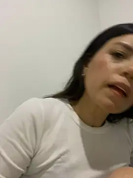 Snapshot of martina_contreras chatting on 12-26-24, 04:10 martina contreras online show from 12-26-24, 04:10