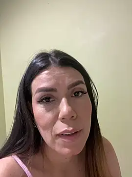 Snapshot of martina_contreras chatting on 02-03-25, 12:03 martina contreras online show from 02-03-25, 12:03