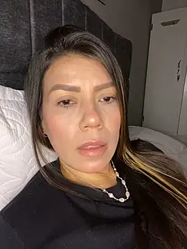 Snapshot of martina_contreras chatting on 02-26-26, 09:08 martina contreras online show from 02-26-26, 09:08