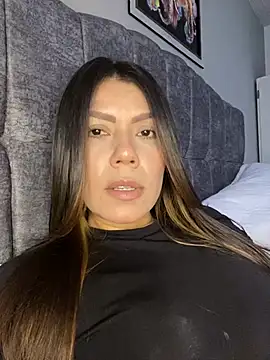 Snapshot of martina_contreras chatting on 03-01-26, 09:06 martina contreras online show from 03-01-26, 09:06