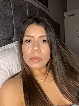 Snapshot of martina_contreras chatting on 03-16-26, 05:02 martina contreras online show from 03-16-26, 05:02