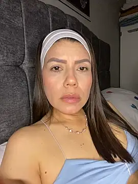 Snapshot of martina_contreras chatting on 04-09-26, 04:01 martina contreras online show from 04-09-26, 04:01