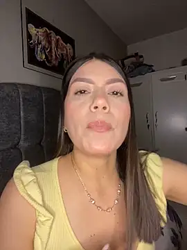 Snapshot of martina_contreras chatting on 05-03-26, 04:07 martina contreras online show from 05-03-26, 04:07