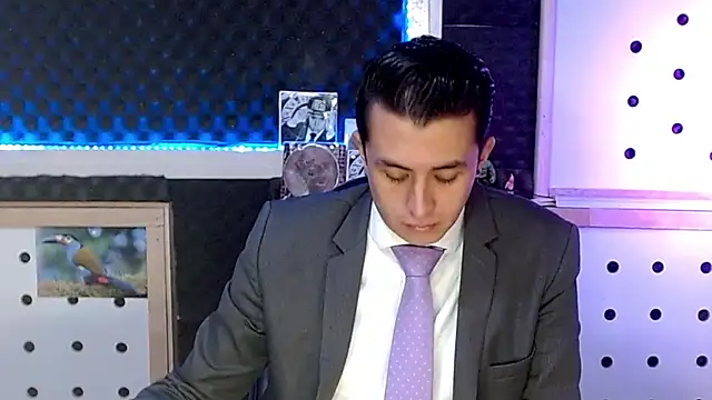 Snapshot of Darko0717 chatting on 01-04-25, 02:35 Darko0717 online show from 01-04-25, 02:35
