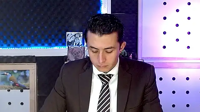 Snapshot of Darko0717 chatting on 01-06-25, 04:55 Darko0717 online show from 01-06-25, 04:55