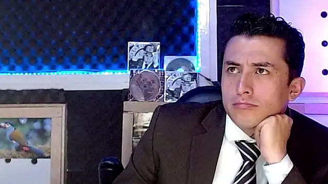 Snapshot of Darko0717 chatting on 01-06-25, 07:56 Darko0717 online show from 01-06-25, 07:56
