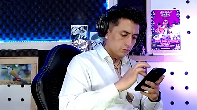 Snapshot of Darko0717 chatting on 01-18-25, 12:57 Darko0717 online show from 01-18-25, 12:57