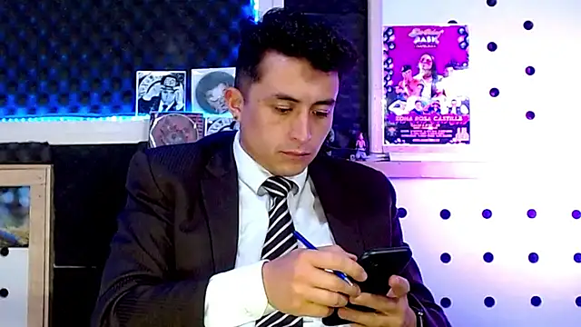 Snapshot of Darko0717 chatting on 01-18-25, 04:53 Darko0717 online show from 01-18-25, 04:53