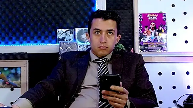 Snapshot of Darko0717 chatting on 02-02-25, 01:08 Darko0717 online show from 02-02-25, 01:08
